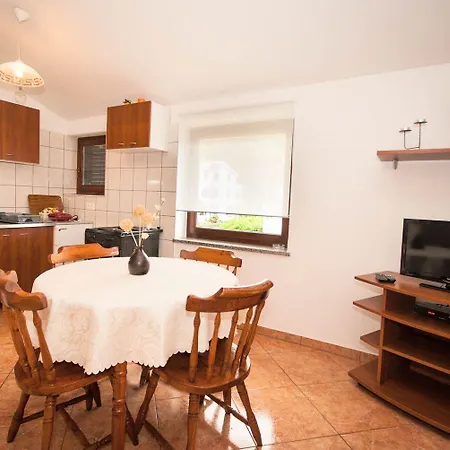 Galerie-apartment 400 Meter Zum