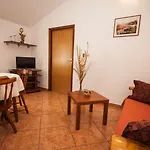 Galerie-apartment 400 Meter Zum *
