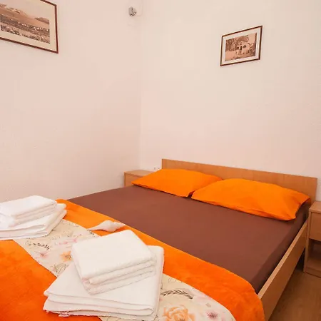 Galerie-apartment 400 Meter Zum Apartament