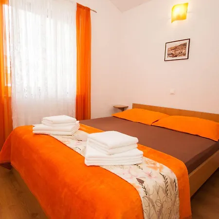 Galerie-apartment 400 Meter Zum Apartament